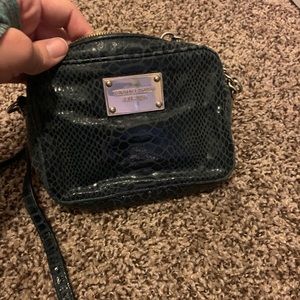 Michael kors crossbody